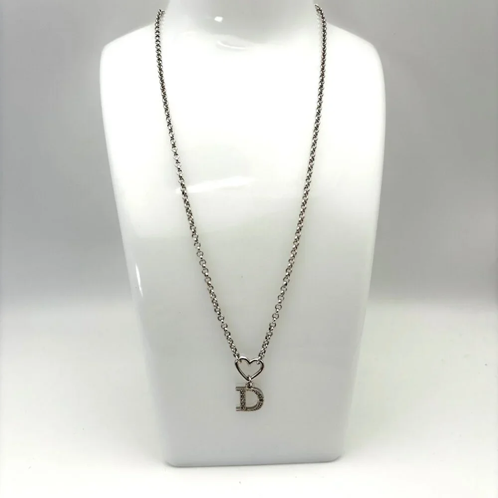 ✨ Beautiful Pre-Owned Designer Silver-Tone Necklace – Heart & “D” Charm ✨